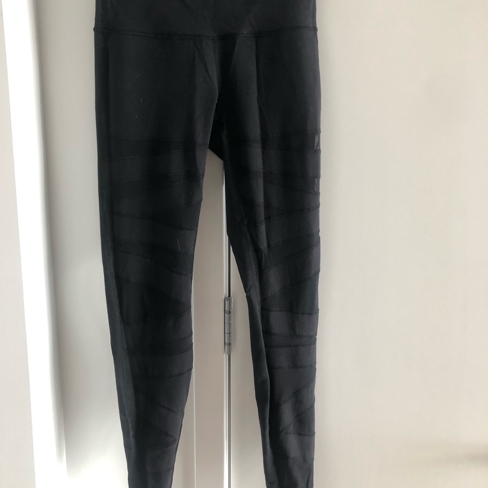Lululemon leggings. GOOD CONDITION.